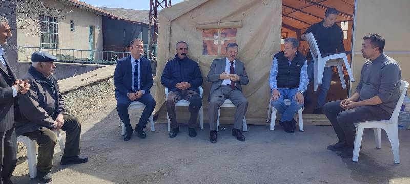 İlçe Kaymakamımız Sayın Cemal Hüsnü Çaykara, ilçemizde vefat eden vatandaşlarımız için kurulan taziye çadırlarını ziyaret etti