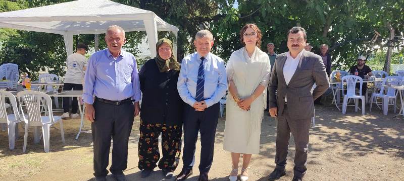 SYDV personeli Cansu Erdoğan’ın düğün merasimine katılan Sayın Kaymakamımız, genç çifte sağlıklı, mutlu ve huzurlu bir ömür temennisinde bulundu.